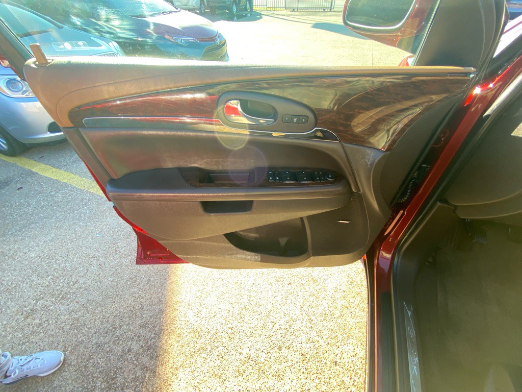 2016 Buick Enclave Image 13