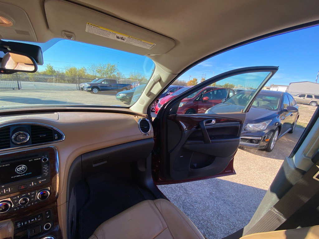 2016 Buick Enclave Image 24