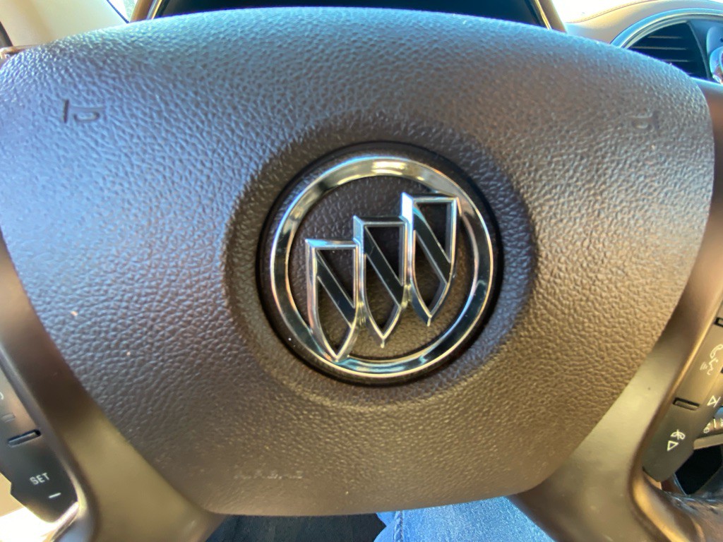 2016 Buick Enclave Image 28