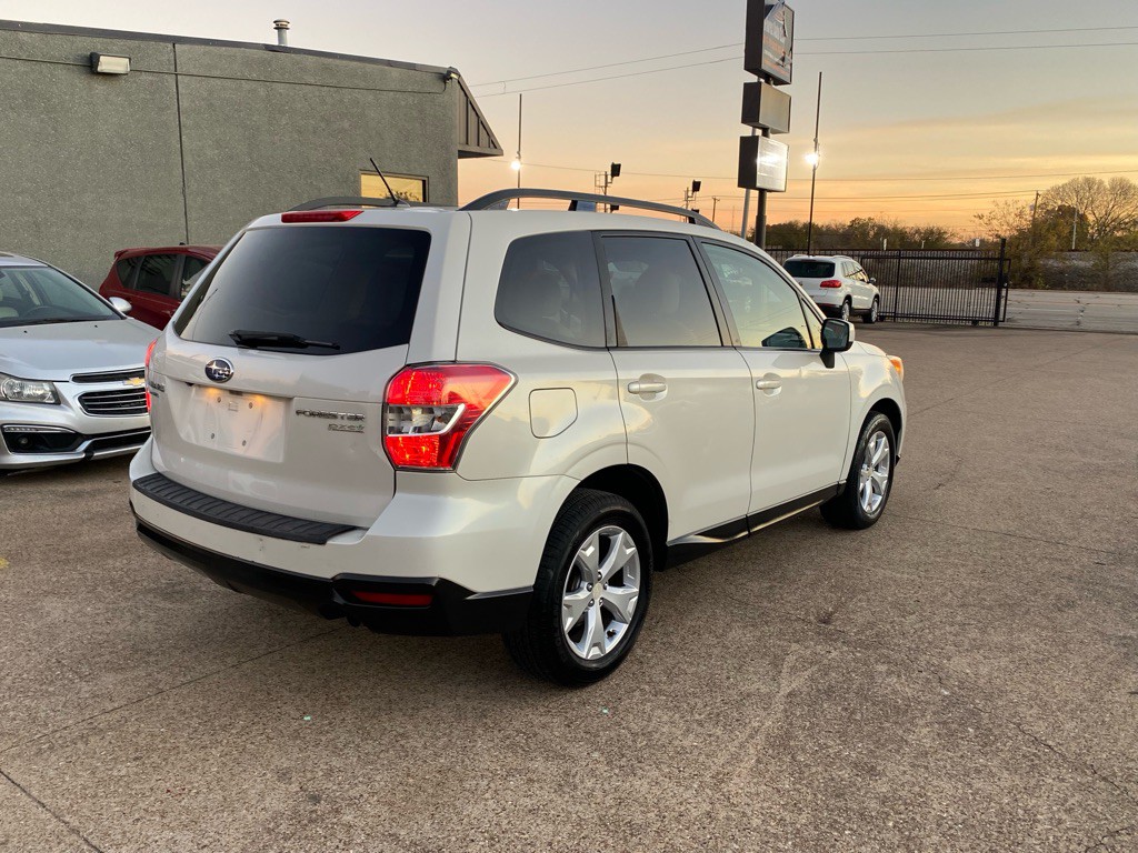 2015 Subaru Forester Image 6