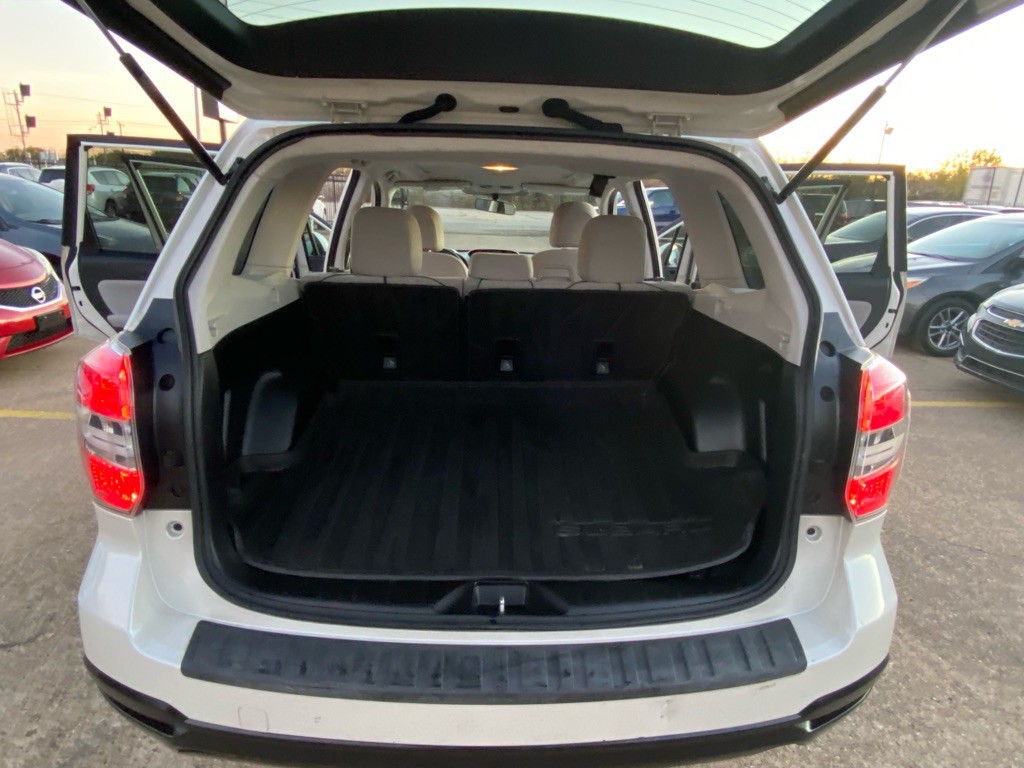 2015 Subaru Forester Image 14