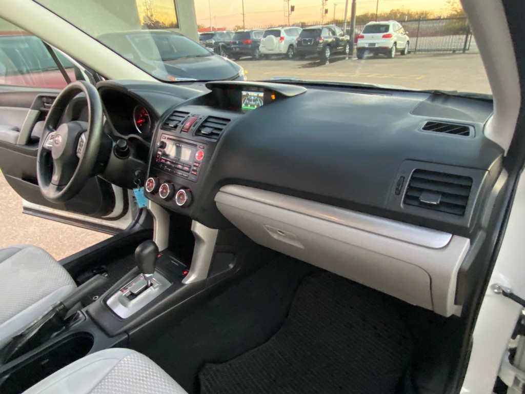 2015 Subaru Forester Image 17