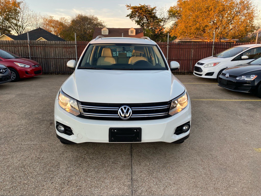 2015 Volkswagen Tiguan Image 2