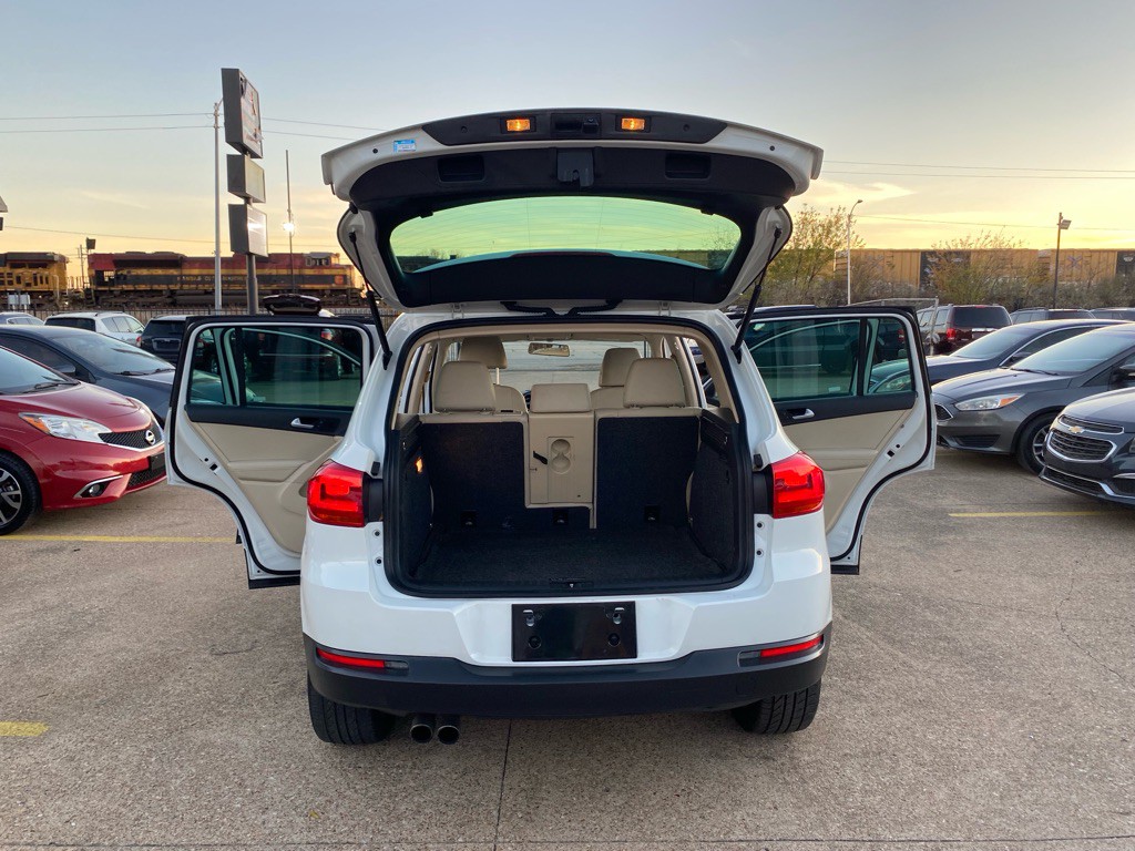 2015 Volkswagen Tiguan Image 11