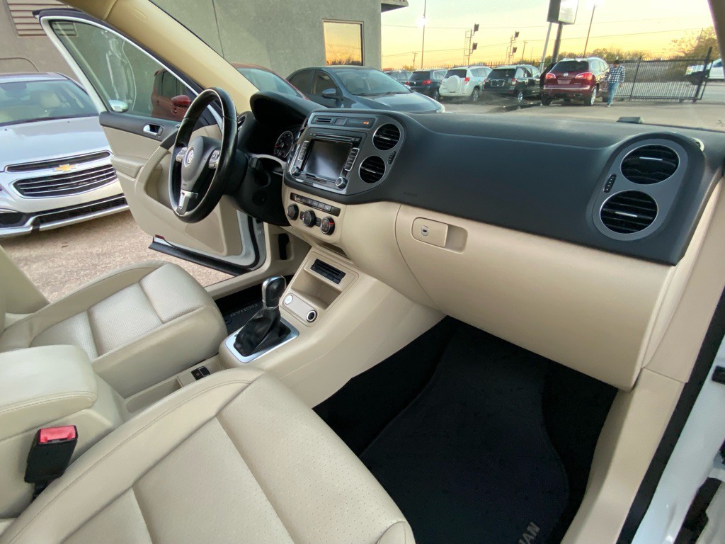 2015 Volkswagen Tiguan Image 20