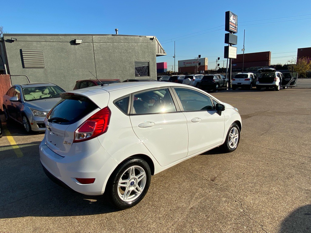 2018 Ford Fiesta Image 6