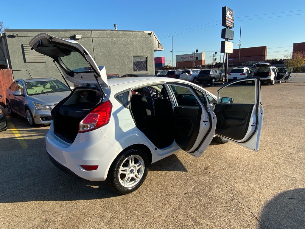 2018 Ford Fiesta Image 12