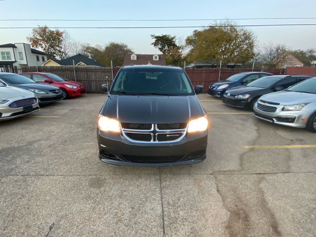 2011 Dodge Grand Caravan Image 2