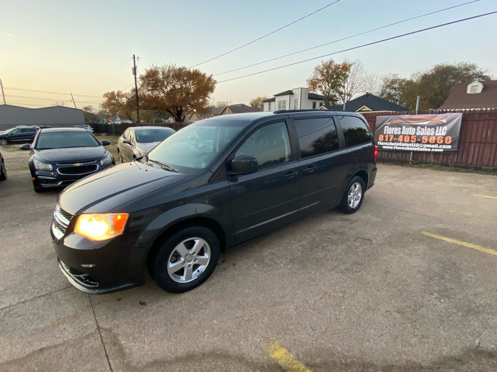 2011 Dodge Grand Caravan Image 3
