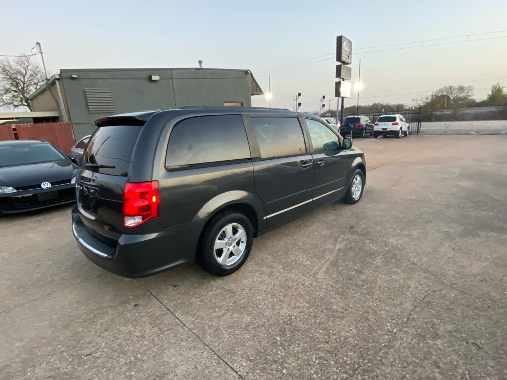 2011 Dodge Grand Caravan Image 6
