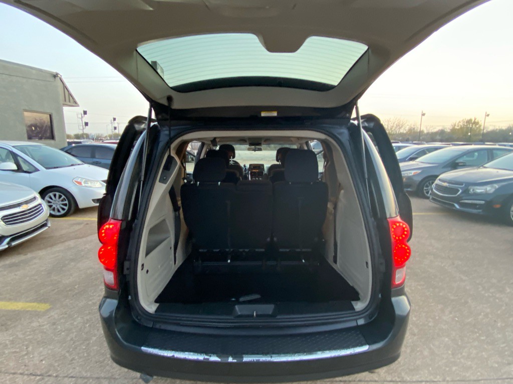2011 Dodge Grand Caravan Image 11