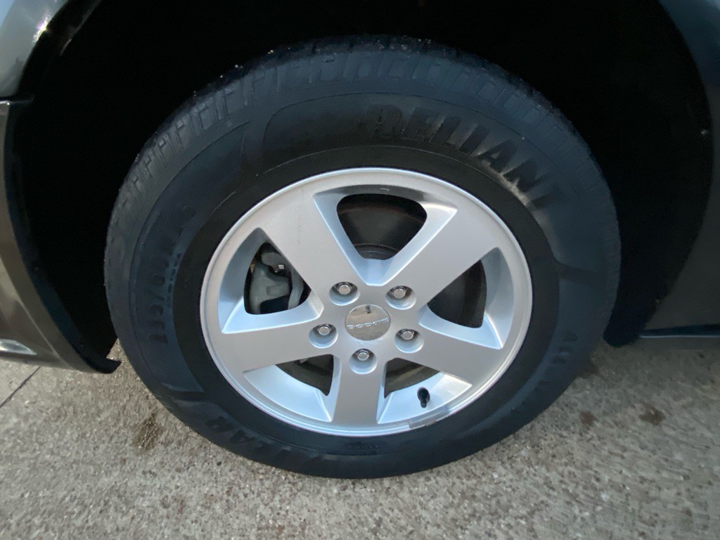 2011 Dodge Grand Caravan Image 32