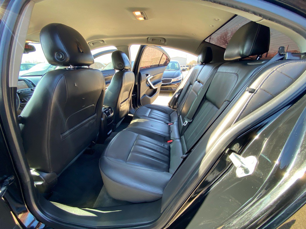 2015 Buick Regal Image 16