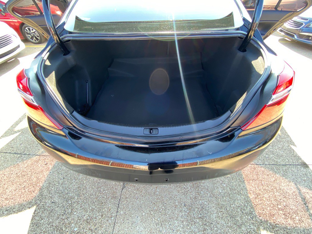 2015 Buick Regal Image 17