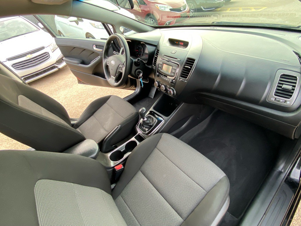 2017 Kia Forte Image 19