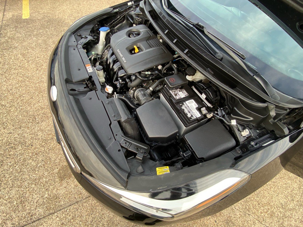 2017 Kia Forte Image 30