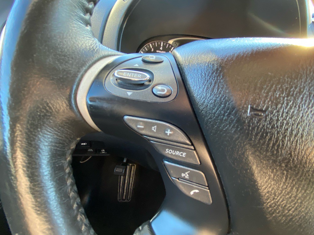 2020 Nissan Pathfinder Image 25