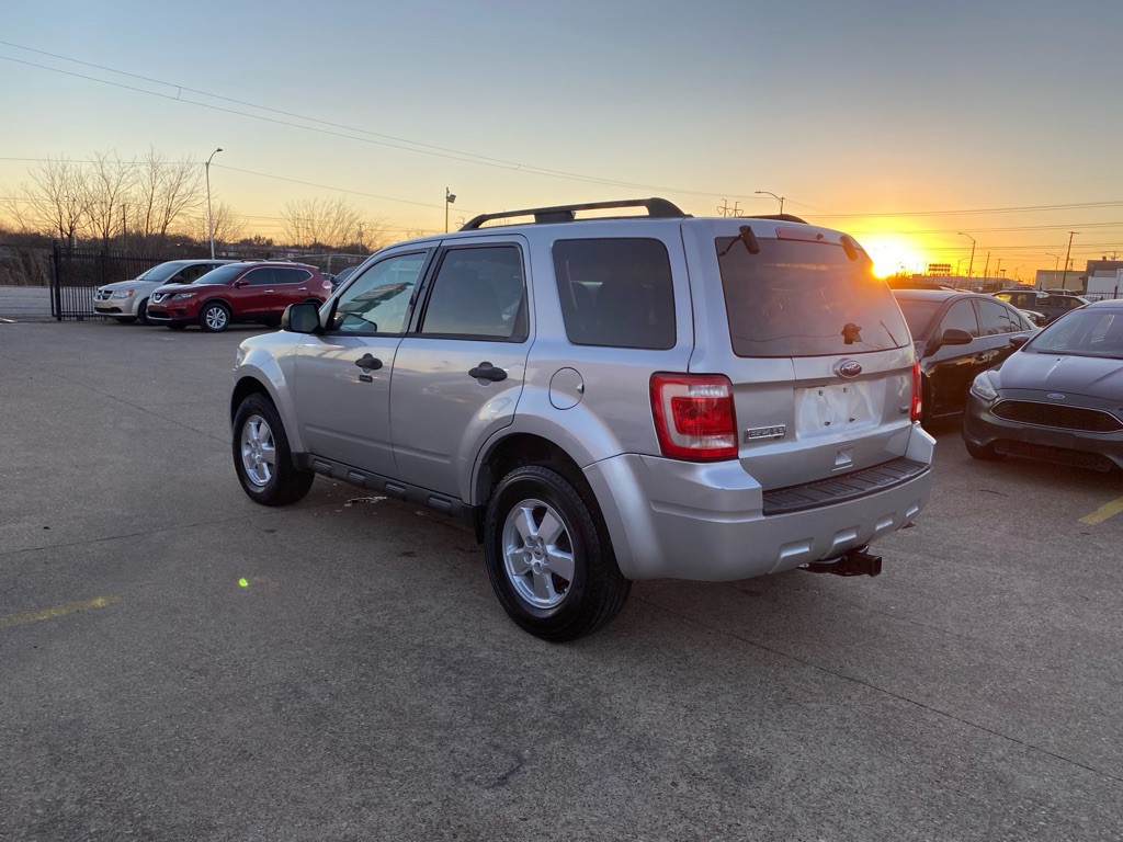 2010 Ford Escape Image 4