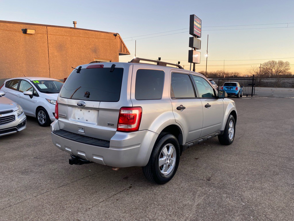 2010 Ford Escape Image 6