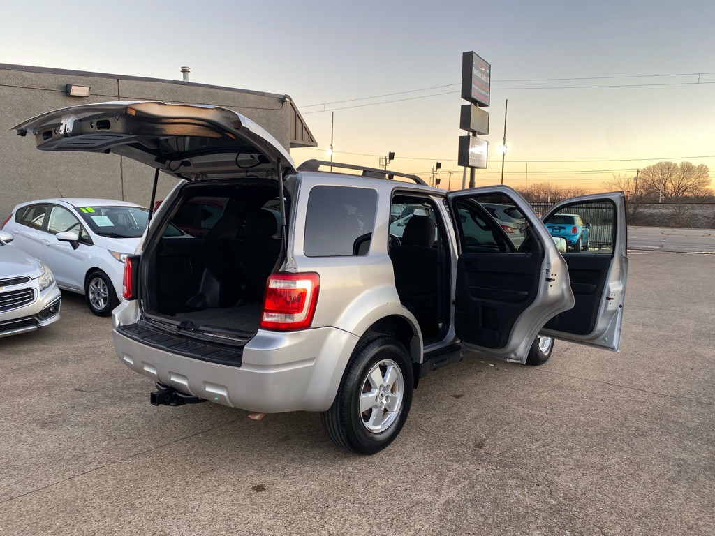 2010 Ford Escape Image 12