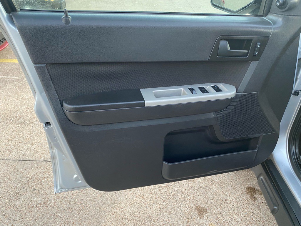 2010 Ford Escape Image 13