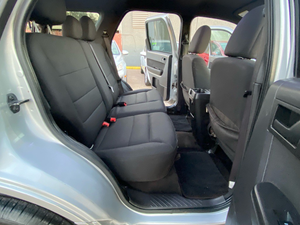 2010 Ford Escape Image 18