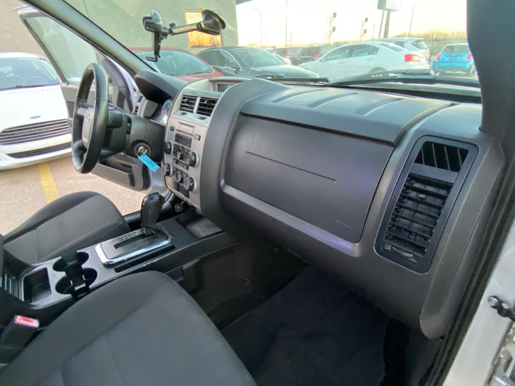 2010 Ford Escape Image 20
