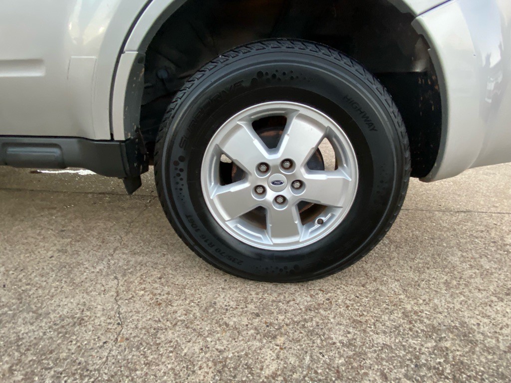 2010 Ford Escape Image 30