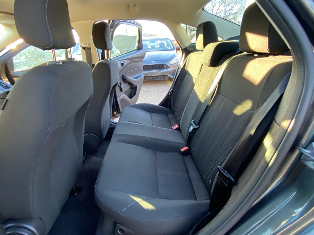 2018 Ford Focus Image 16