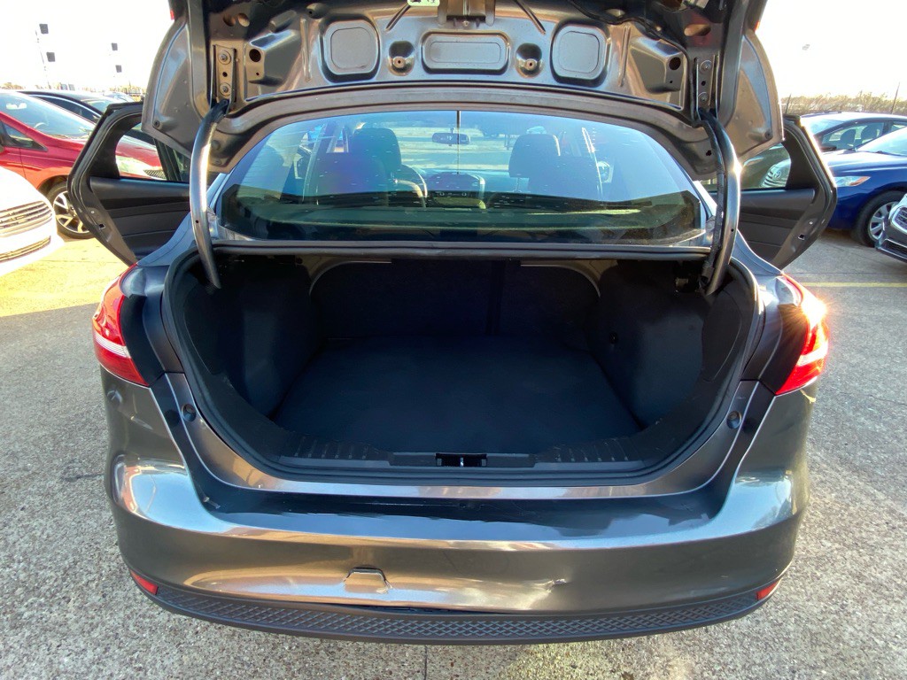 2018 Ford Focus Image 17