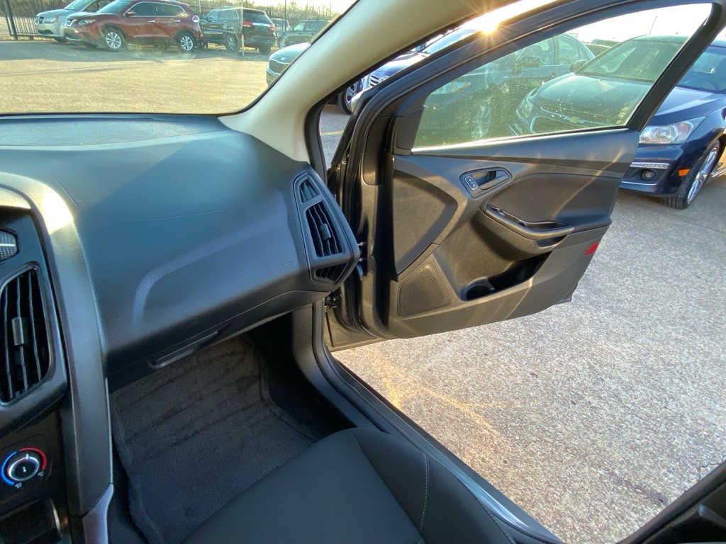 2018 Ford Focus Image 22