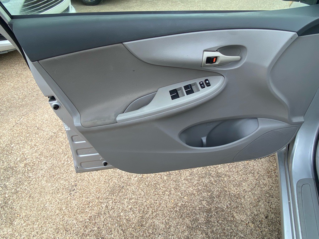 2009 Toyota Corolla Image 13