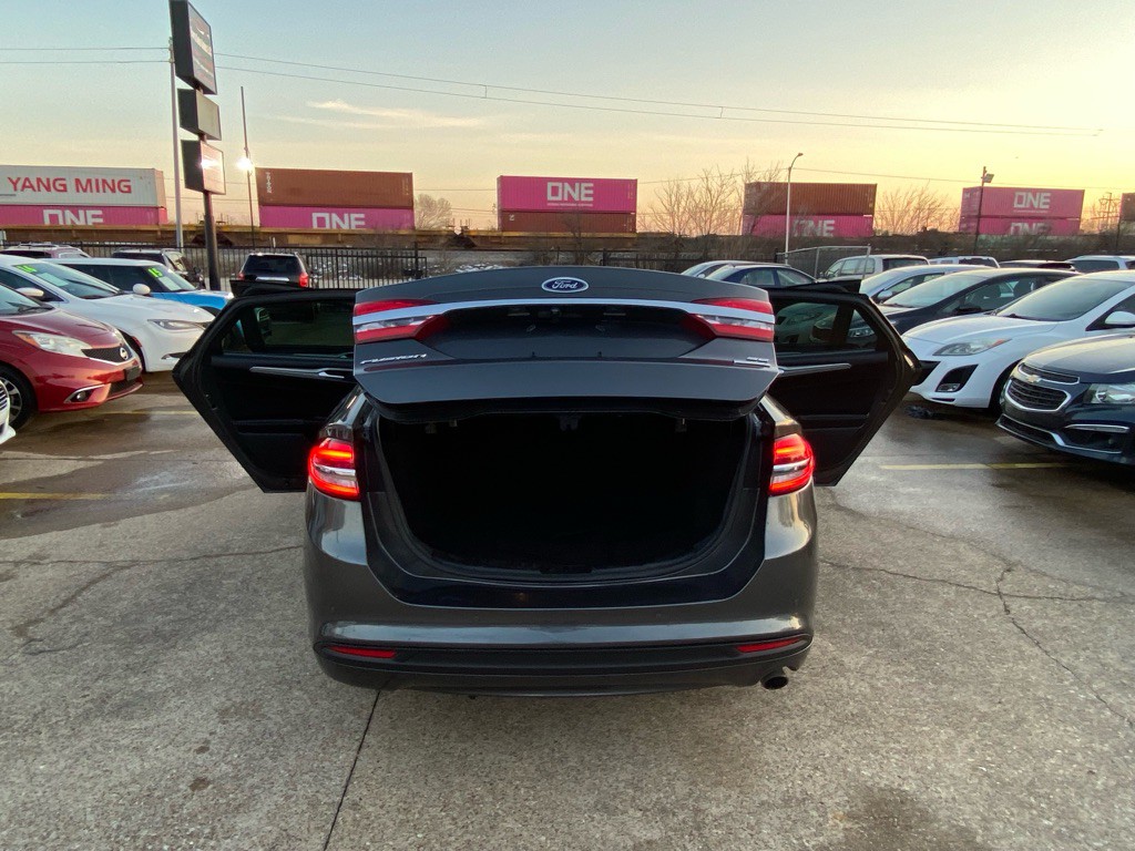 2018 Ford Fusion Image 11