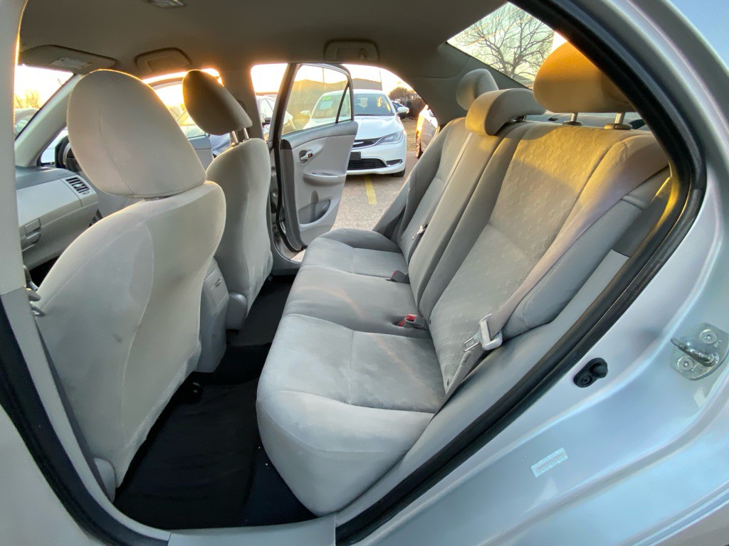 2009 Toyota Corolla Image 16