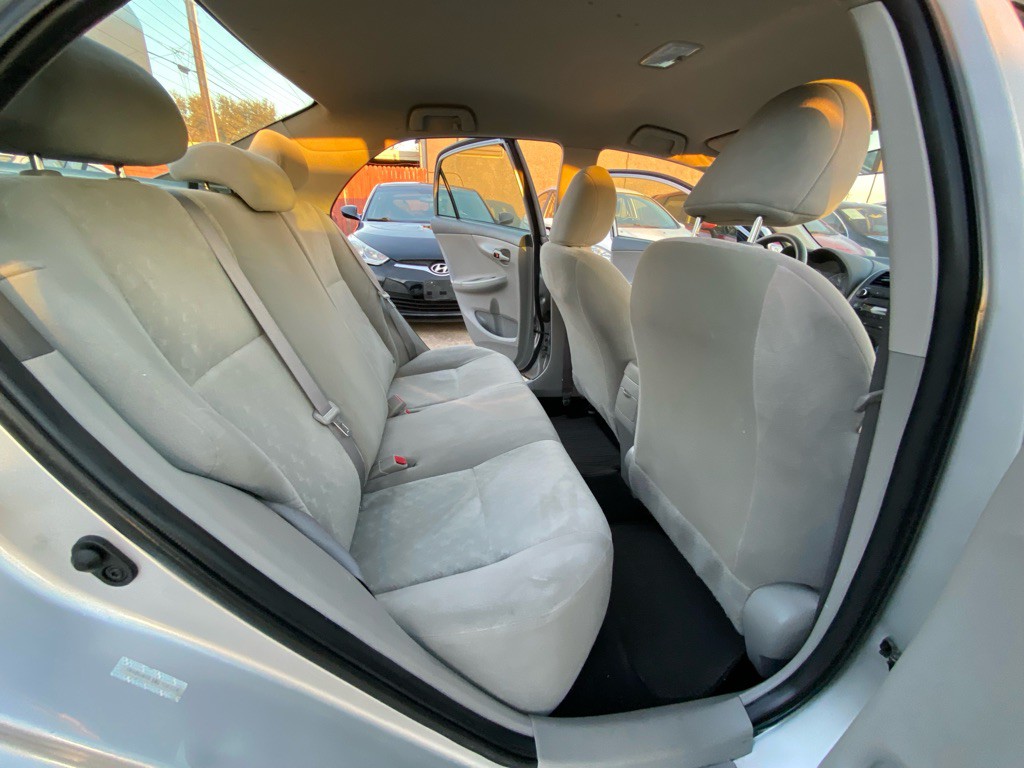 2009 Toyota Corolla Image 18