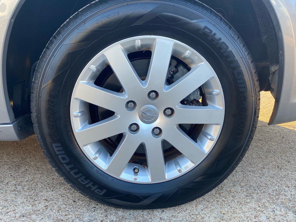 2015 Chrysler Town & Country Image 33