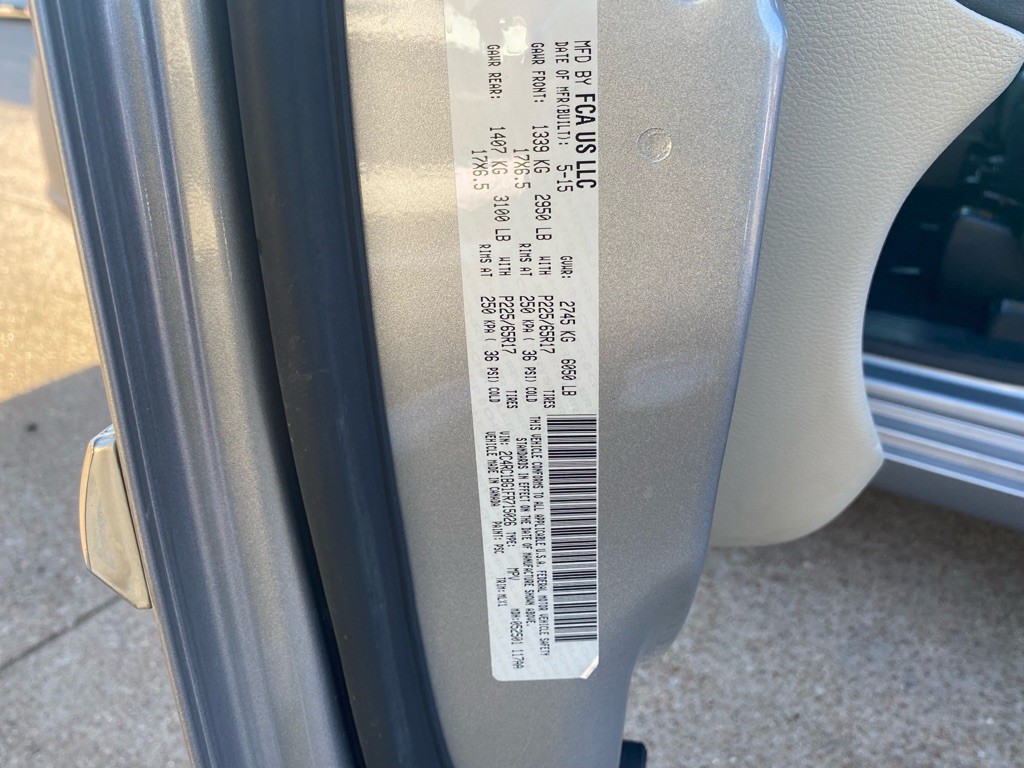 2015 Chrysler Town & Country Image 34