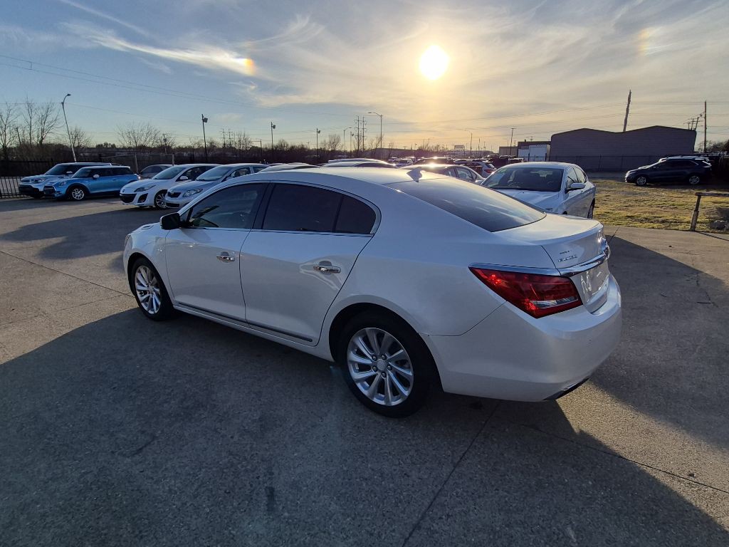 2014 Buick Lacrosse Image 2