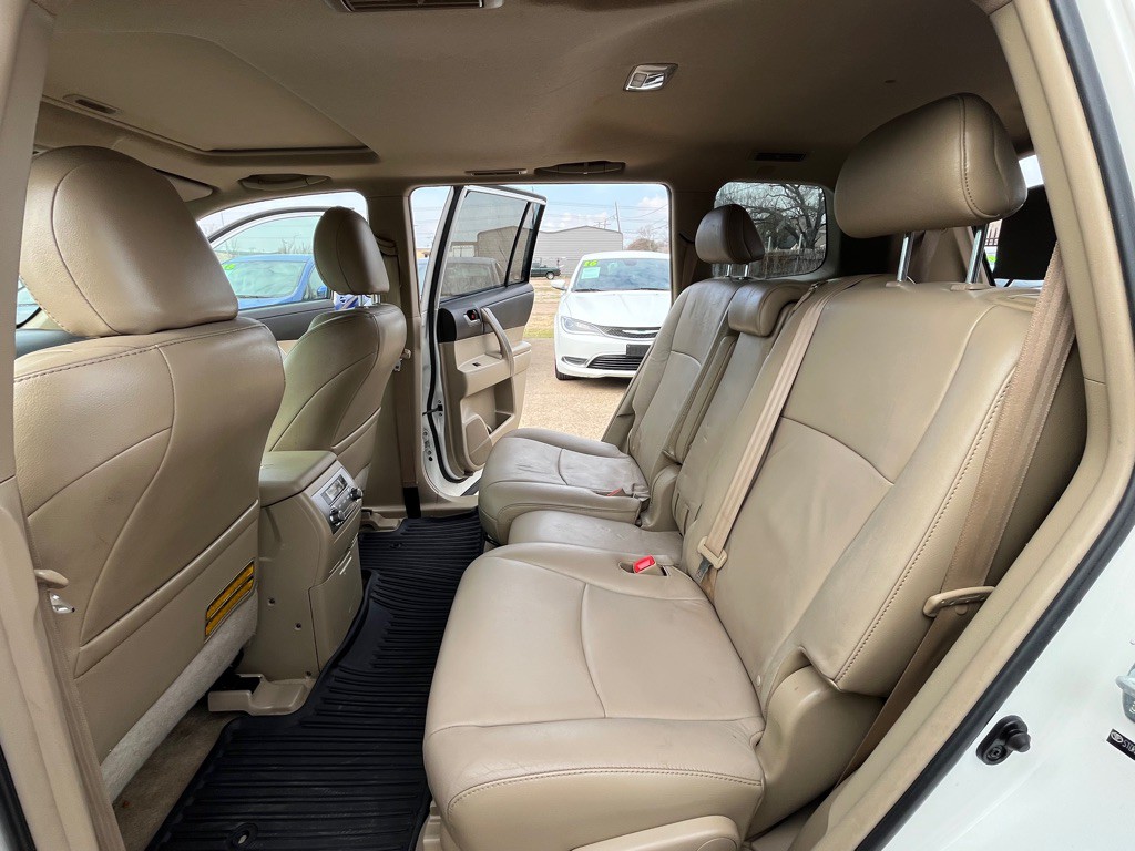 2010 Toyota Highlander Image 16