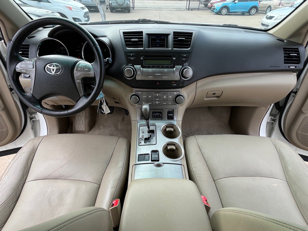 2010 Toyota Highlander Image 22