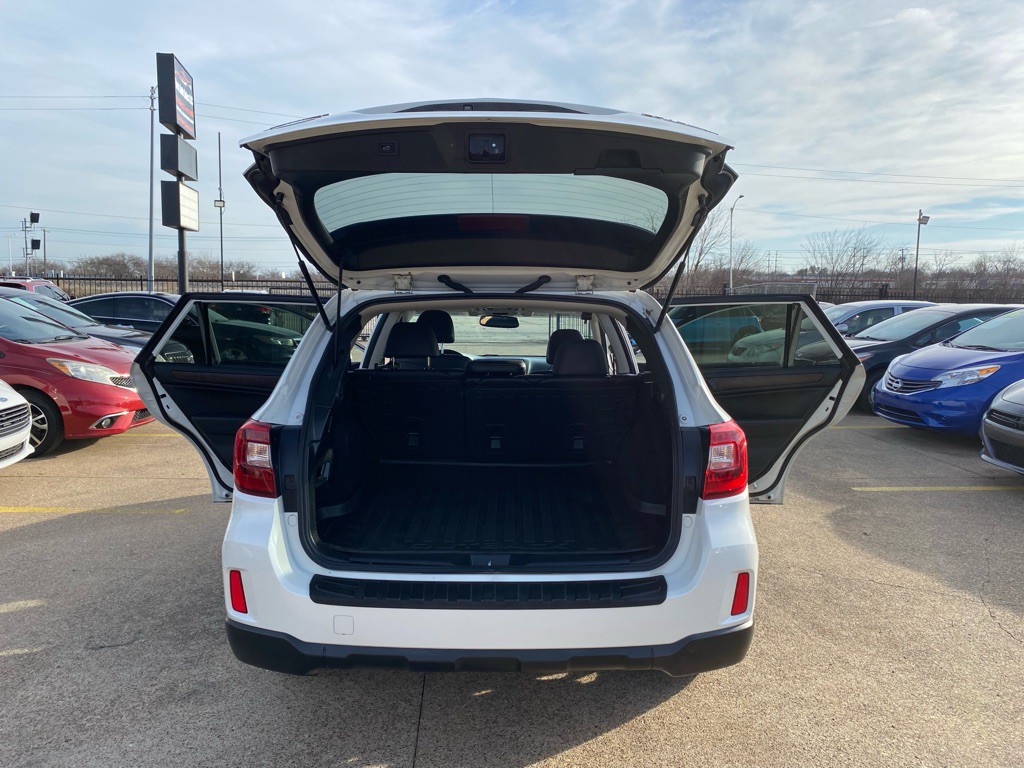 2015 Subaru Outback Image 11