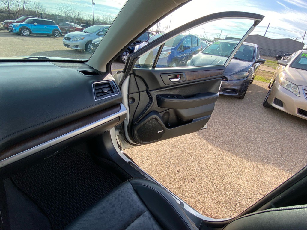 2015 Subaru Outback Image 22