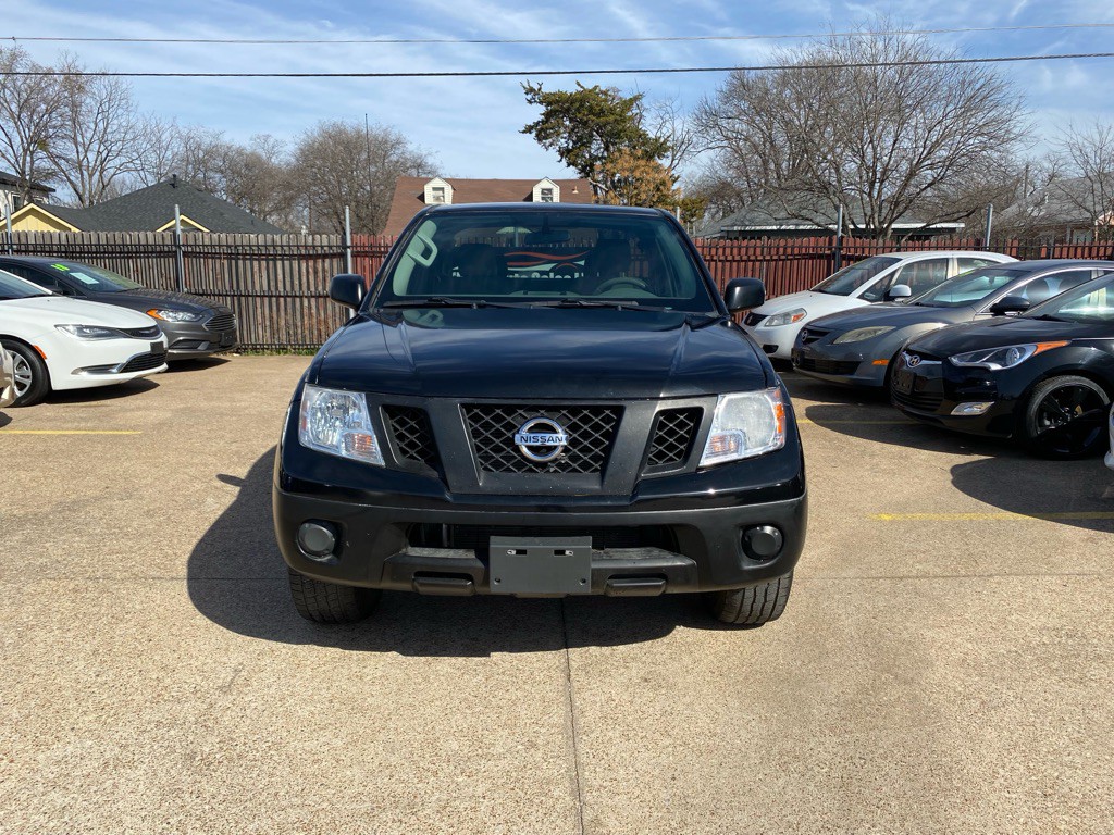 2021 Nissan Frontier Image 2
