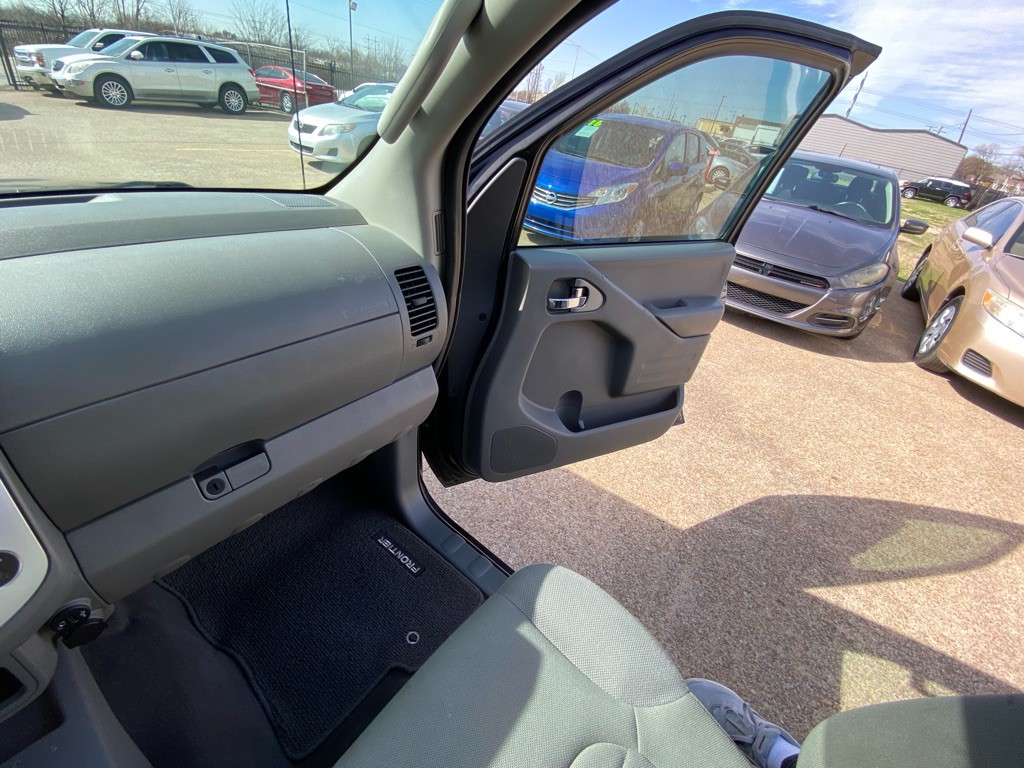 2021 Nissan Frontier Image 22