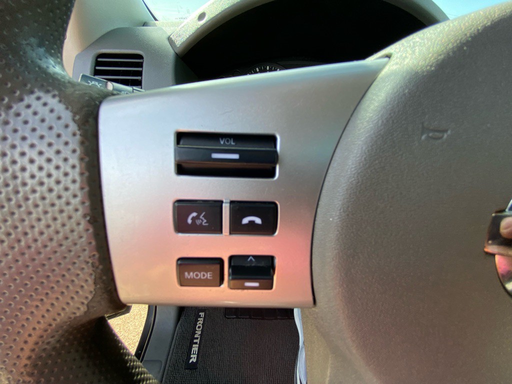 2021 Nissan Frontier Image 24