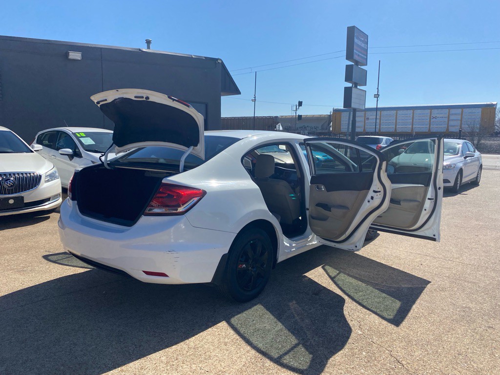 2015 Honda Civic Image 12