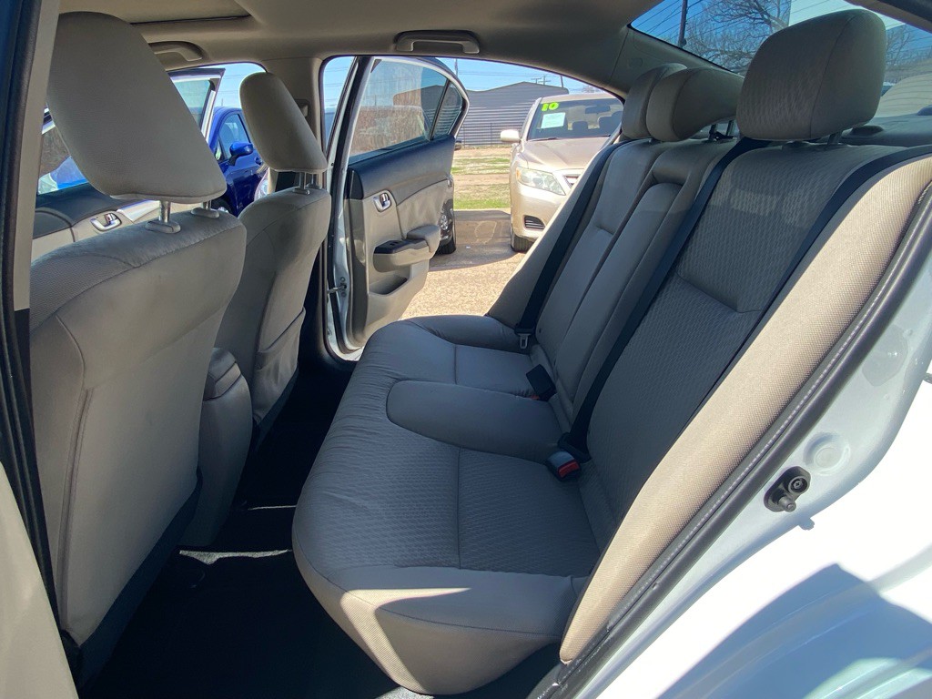 2015 Honda Civic Image 15