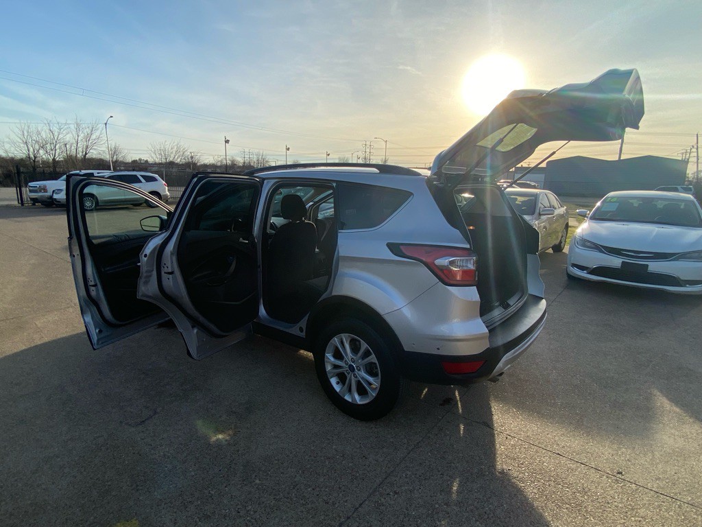 2017 Ford Escape Image 10