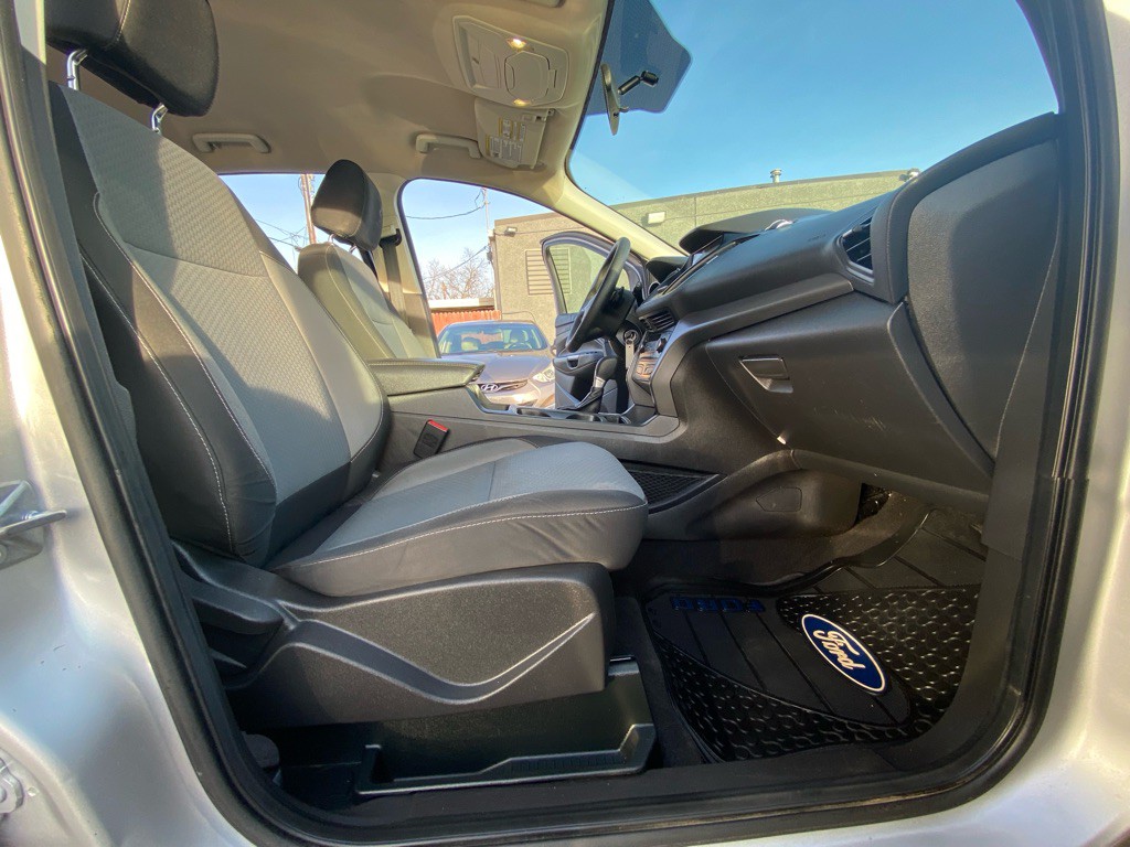 2017 Ford Escape Image 19