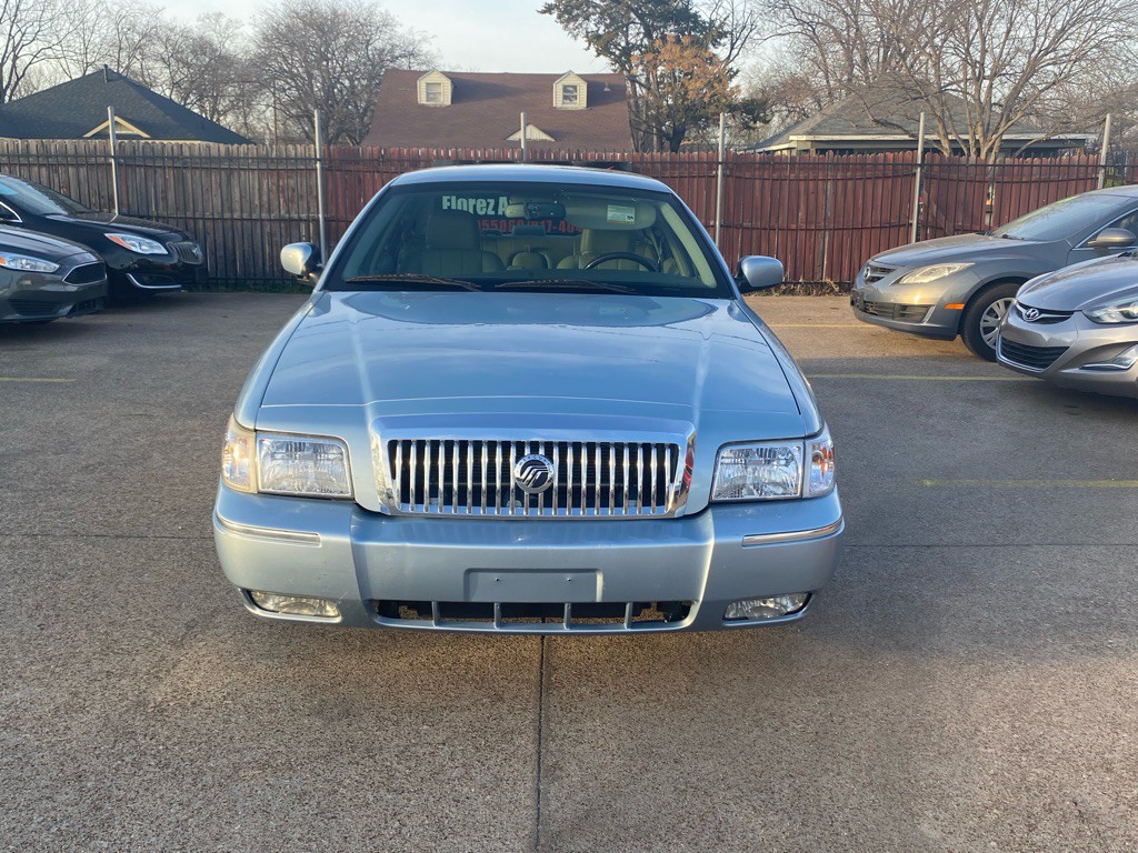 2008 Mercury Grand Marquis Image 2